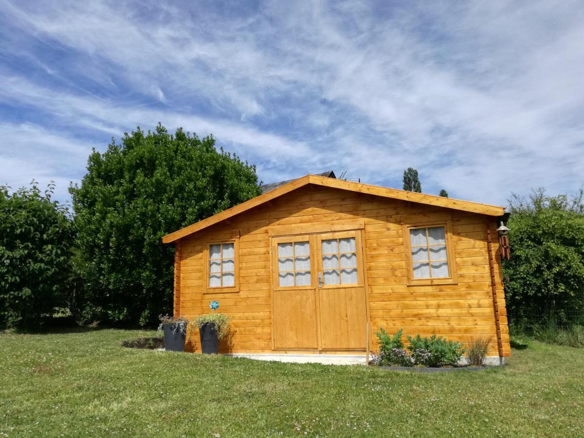 Les Gites De "La Quesnoyere" Exteriör bild